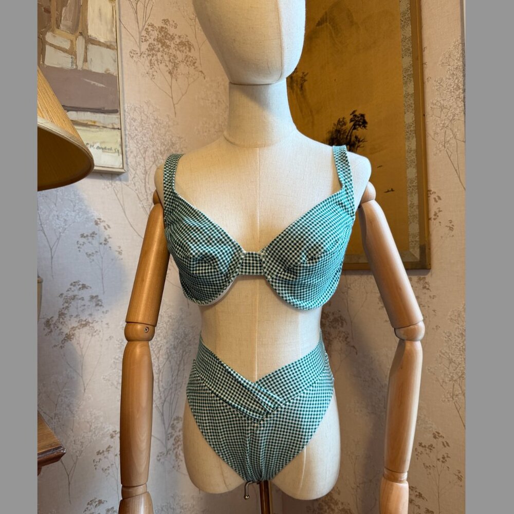 Vintage two-piece bikini from the brand Swim Systems